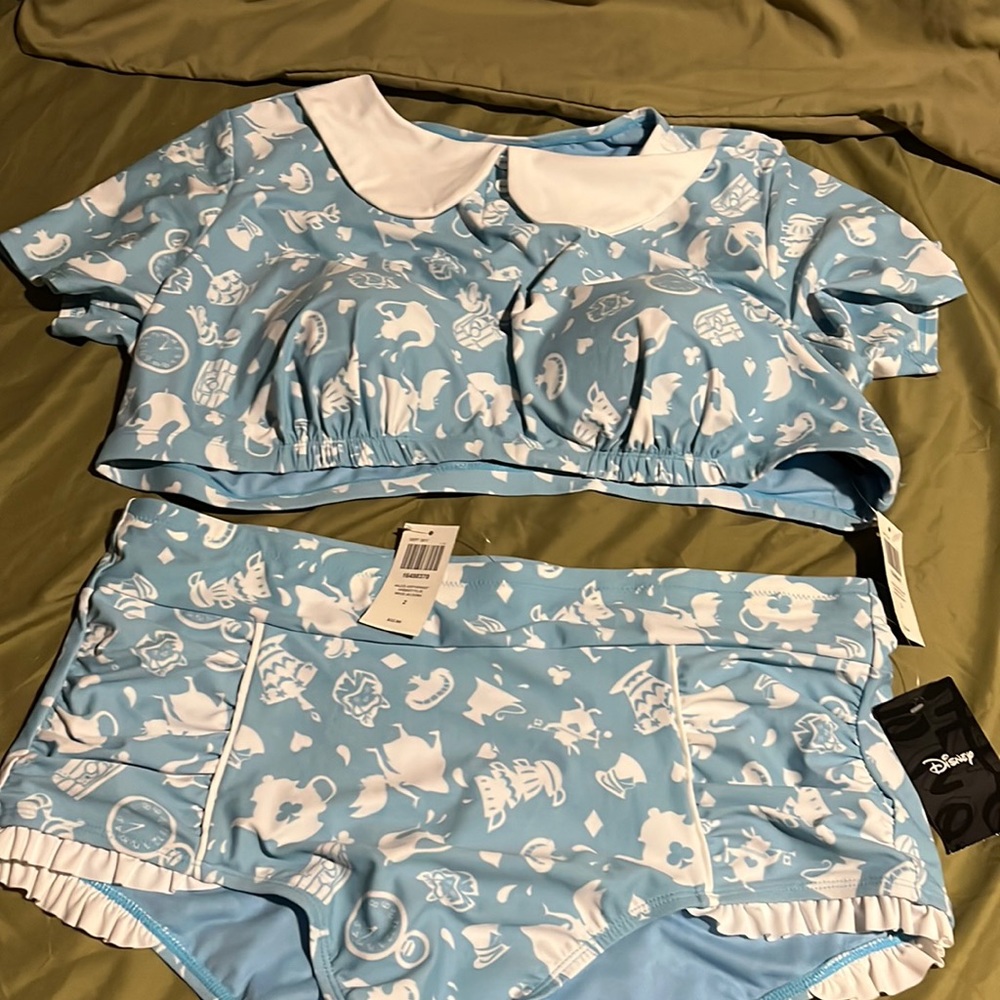 Alice in wonderland swimsuit from hot topic it’s a little large for me